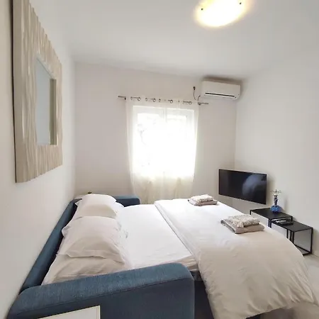 Apartment D&a *