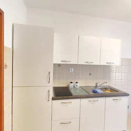 Apartment D&a *